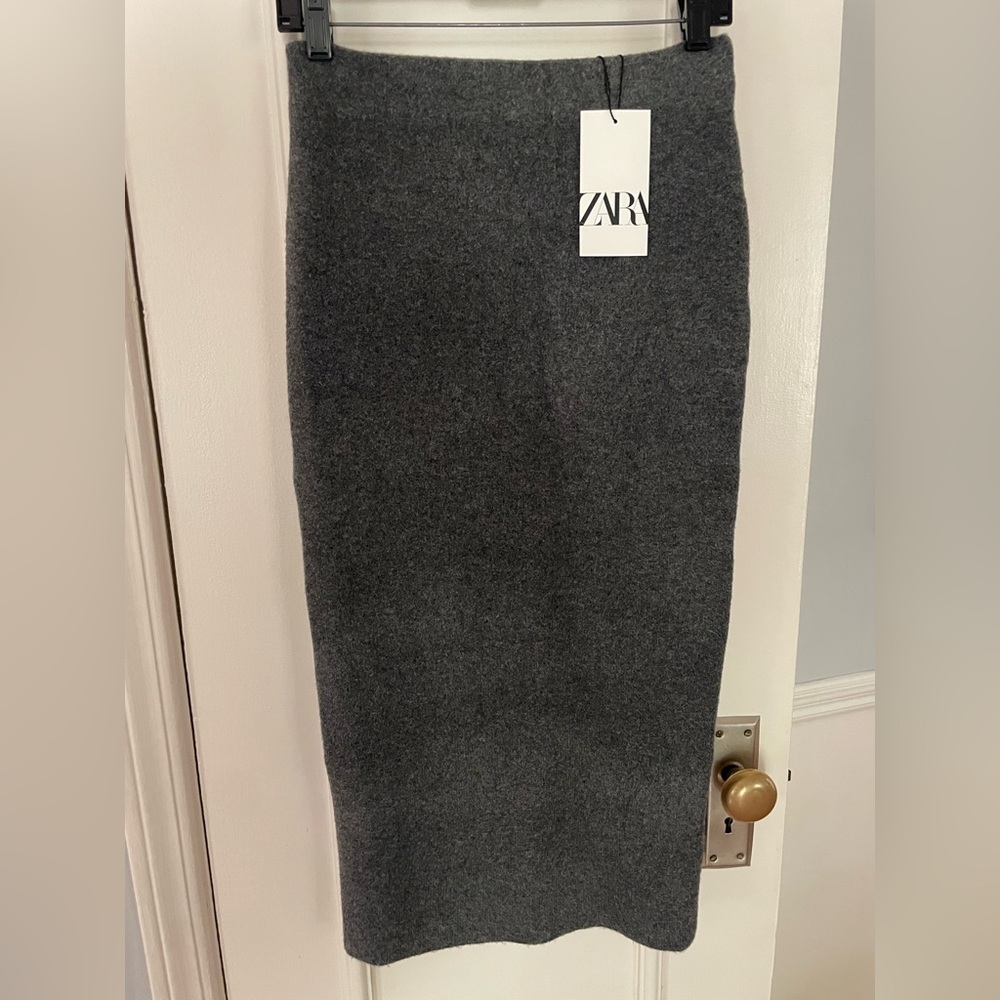 Zara Women's Charcoal Pencil Skirt